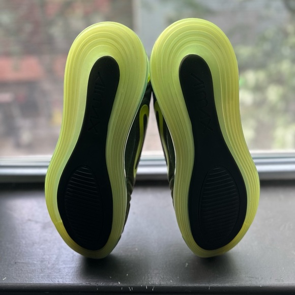 Nike Black and Green Performance Sneakers Brand New(no box) - Picture 3 of 3